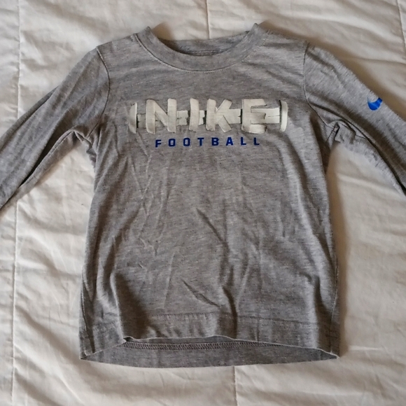 Nike Other - Nike boys long Sleeved tee (football)